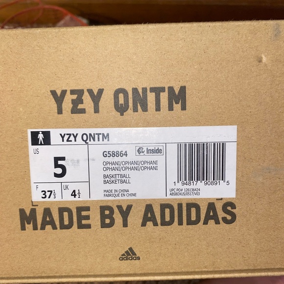 Yeezy size 5y - Picture 2 of 5